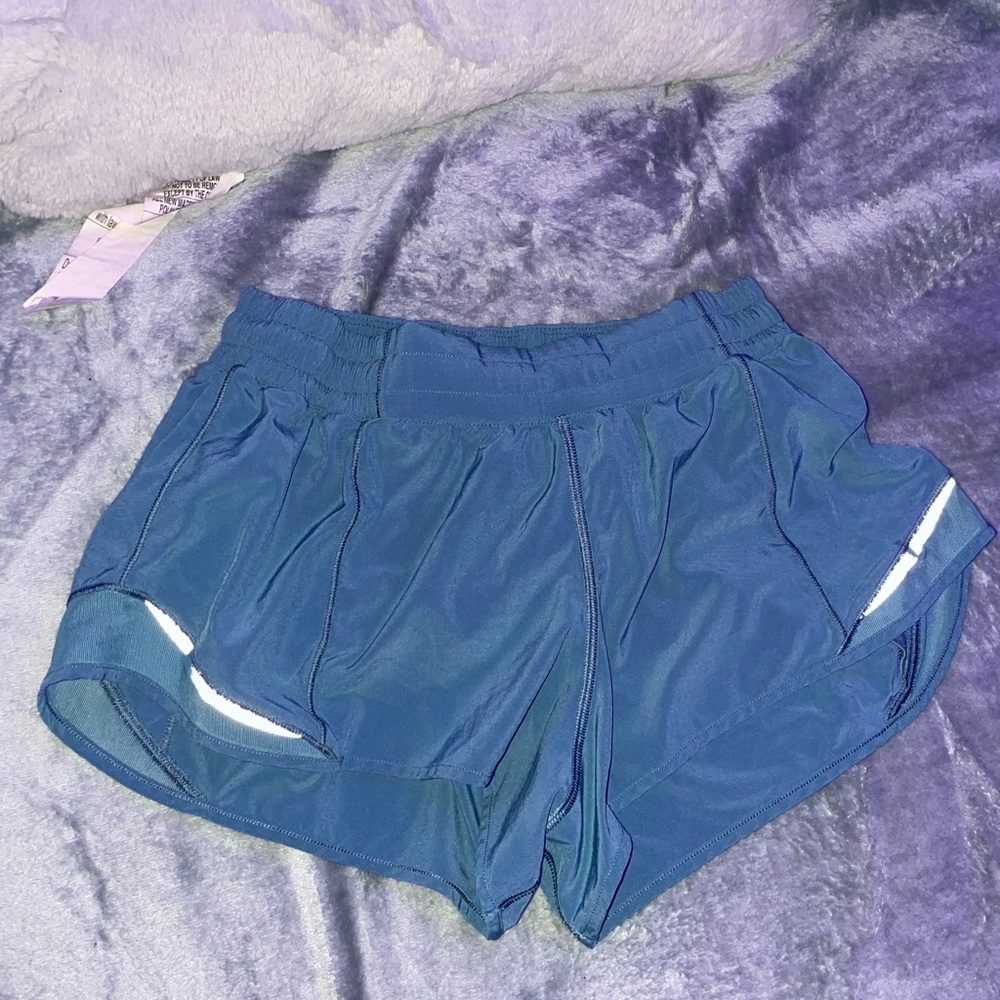 Lululemon Hotty Hot Short